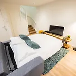 Friendly 50m2 One-bedroom - We39a アパート ティエル
