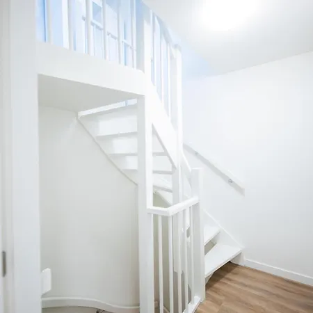 Friendly 50m2 One-bedroom - We39a טיל